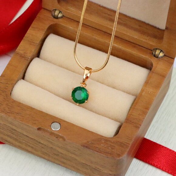 "Elegant Green Solitaire Pendant in Gold – Radiant Accent, XPPT1641 - Picture 5 of 13